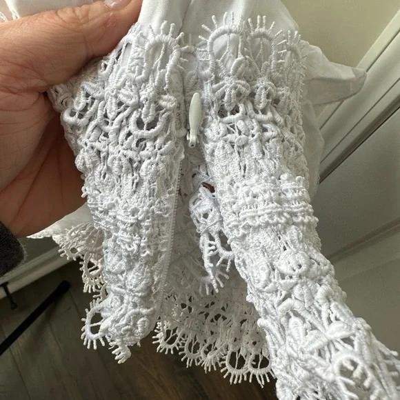 CHARO RUIZ IBIZA Hanna Off The Shoulder Top in White NWT (Size XS)